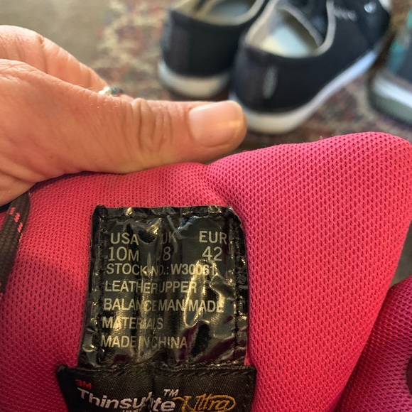 Women’s size 10 Wolverine Winter Boots - Picture 4 of 4